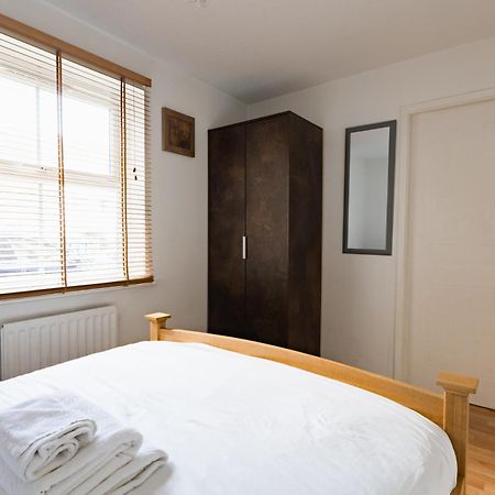 Appartamento Hullidays Victora Dock- Refurbished 2024 Kingston upon Hull Esterno foto