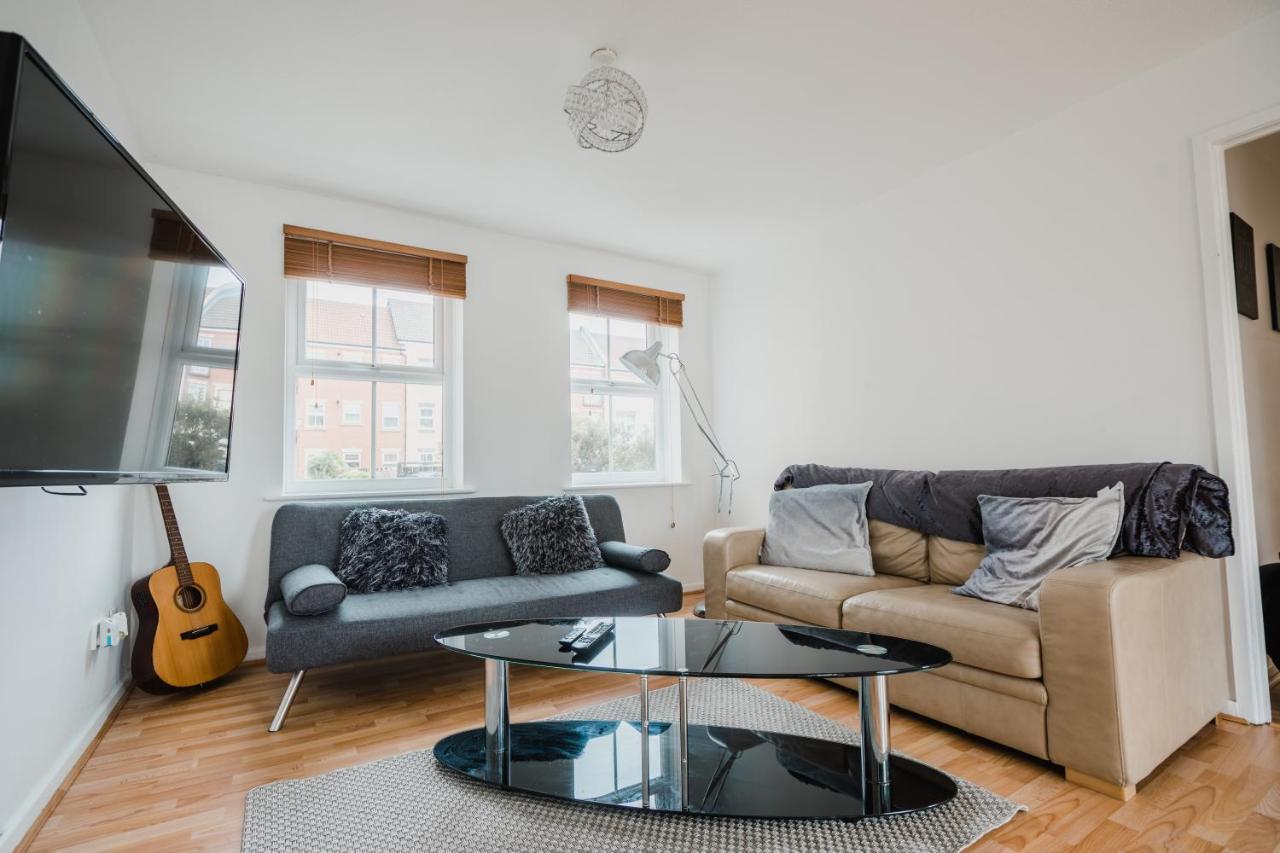 Appartamento Hullidays Victora Dock- Refurbished 2024 Kingston upon Hull Esterno foto