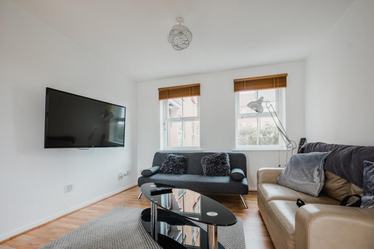 Appartamento Hullidays Victora Dock- Refurbished 2024 Kingston upon Hull Esterno foto